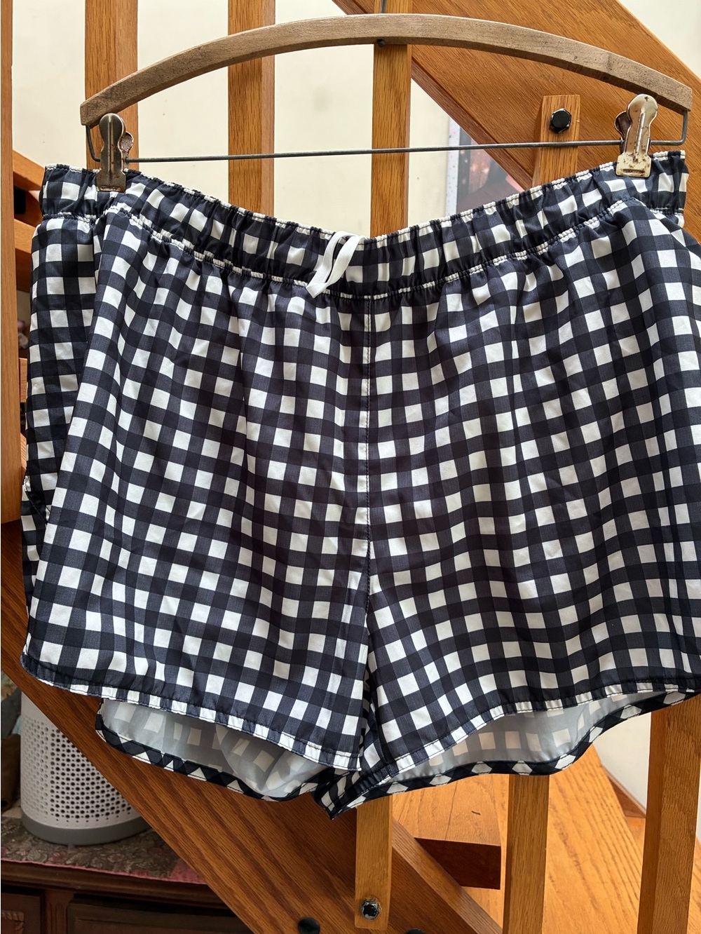 Old Naby Active Wear Black and White Checkered Women’s Lined Shirts XL. LNWOT